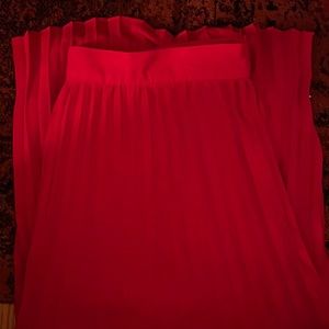 Beautiful red pleated midi skirt